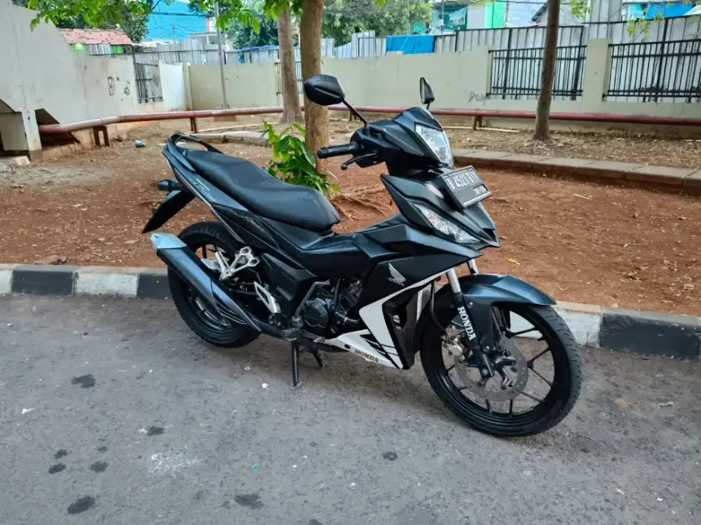 Honda Supra GTR 150cc PGM-FI Tahun 2016