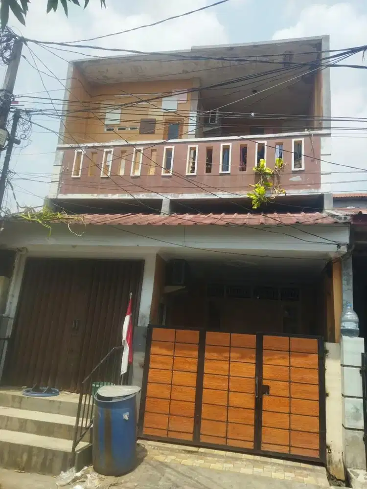 Dijual rumah 2 lantai di telaga mas bekasi