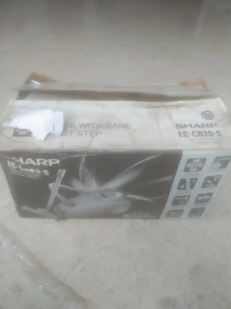 Dijual vaccum cleaner merk shap model EC cb 20 s jual aja 650 no minus