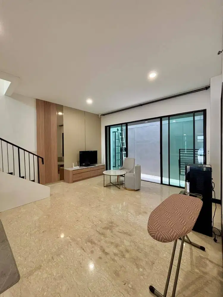 Rumah di BSD Baru - Dijual Cepat