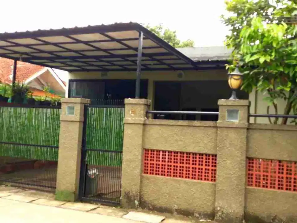 Dijual rumah gaya klasik yg  asri dan nyaman di Ciater BSD Tangsel