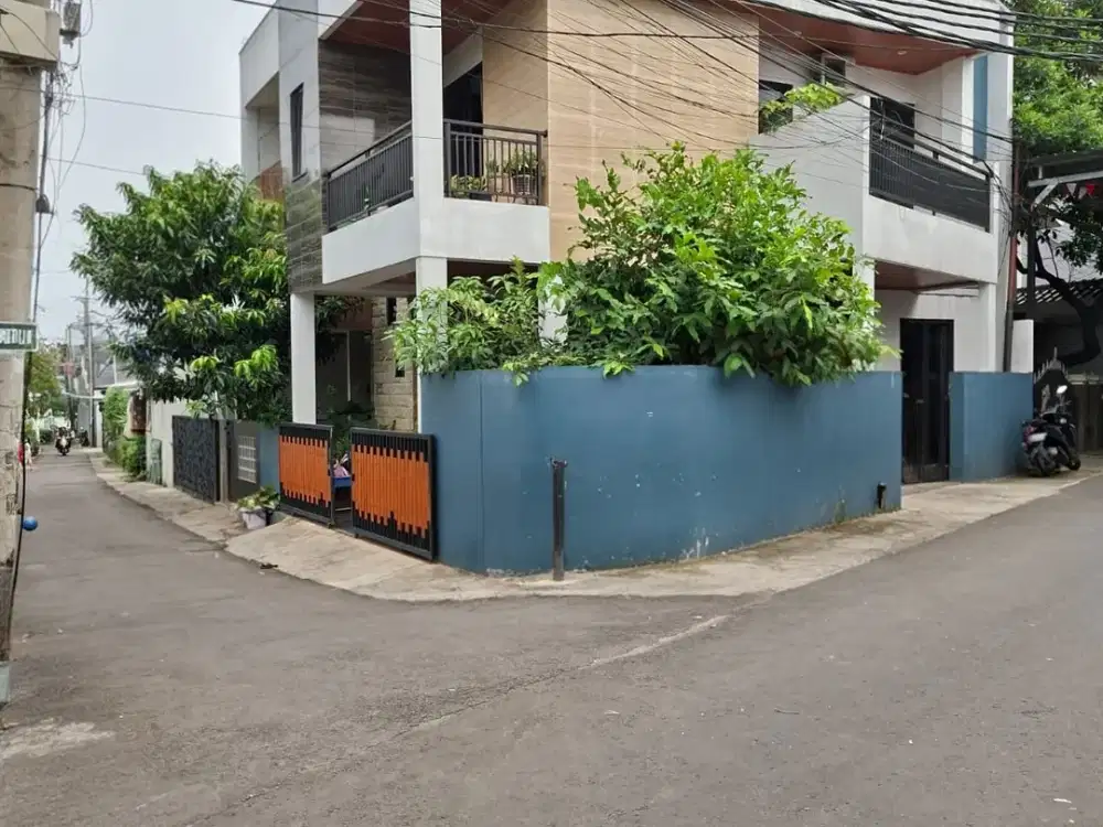 Turun Harga! Rumah Hoek 2 Lantai di Pengantin Ali Ciracas Jak Tim