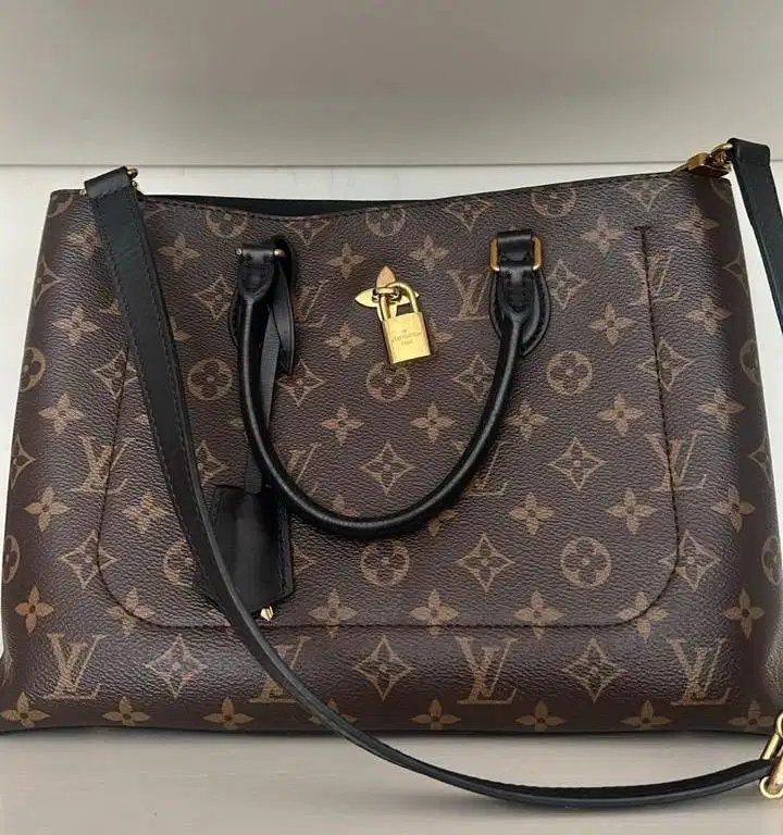 Tas louis vuitton  ori butik