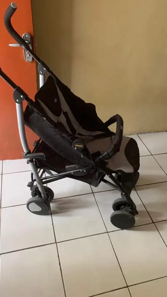 stroller bayi , tmpat makan bayi