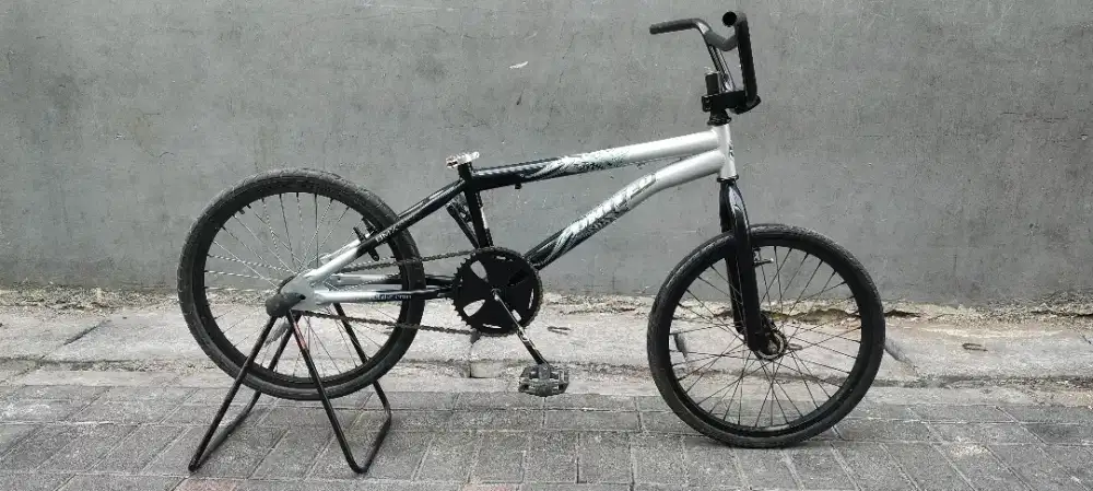 BMX UNITED UK 20