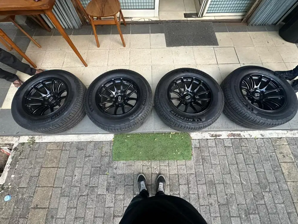 Enkei R18 + Michelin Primacy Suv+ 265/60 R18 + profender + eibach