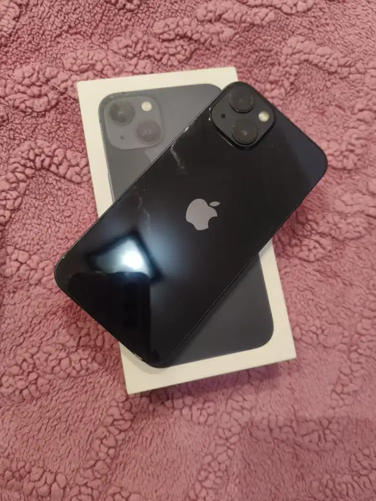 Dijual iphone 13 basic midnight blue like new