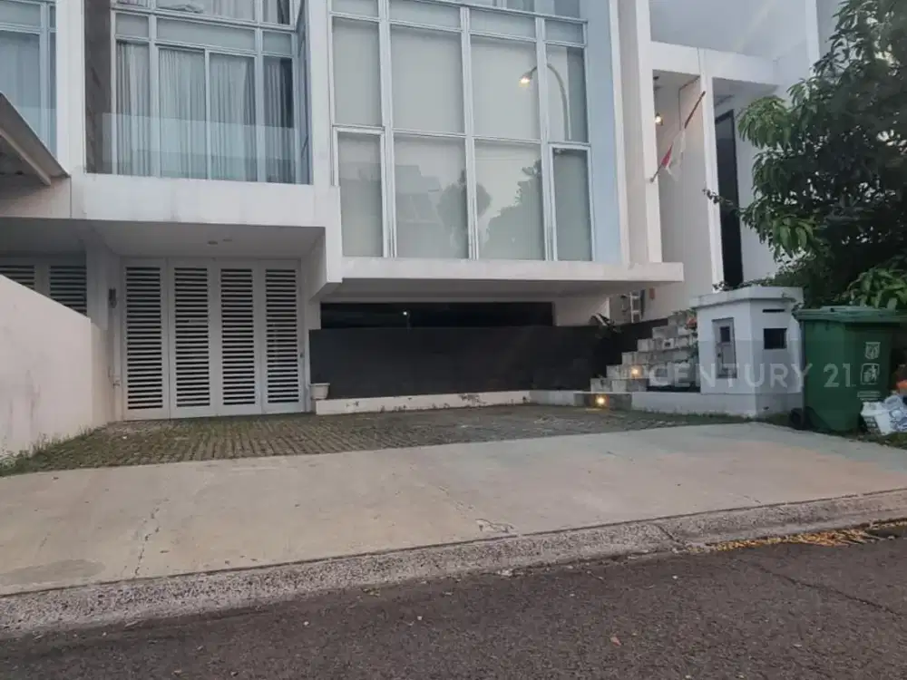 Dijual Rumah 3,5lantai Di Asera One East Harapan Indah LT 200/325