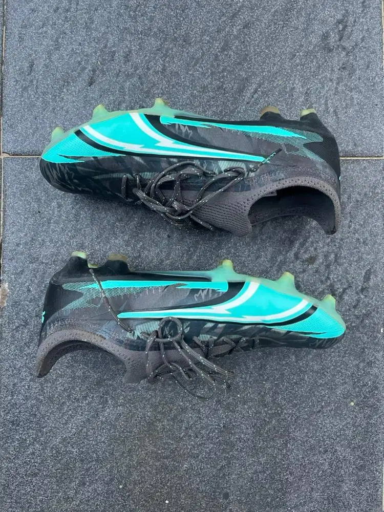 Sepatu bola puma ultra ultimate