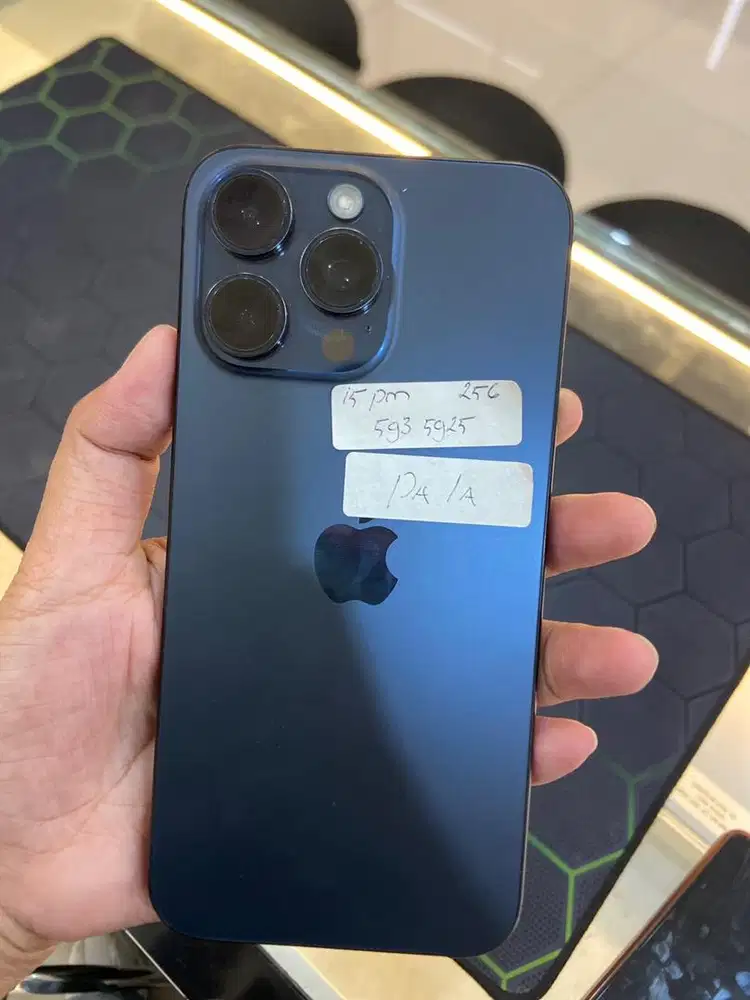 Kredit Iphone 15 PM 256 GB Gratis 2 kali Cicilan