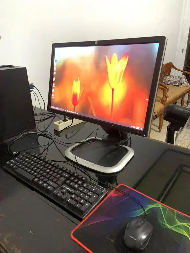 KOMPUTER HP ZR2240w FULL HD 1920 x 1080piksel