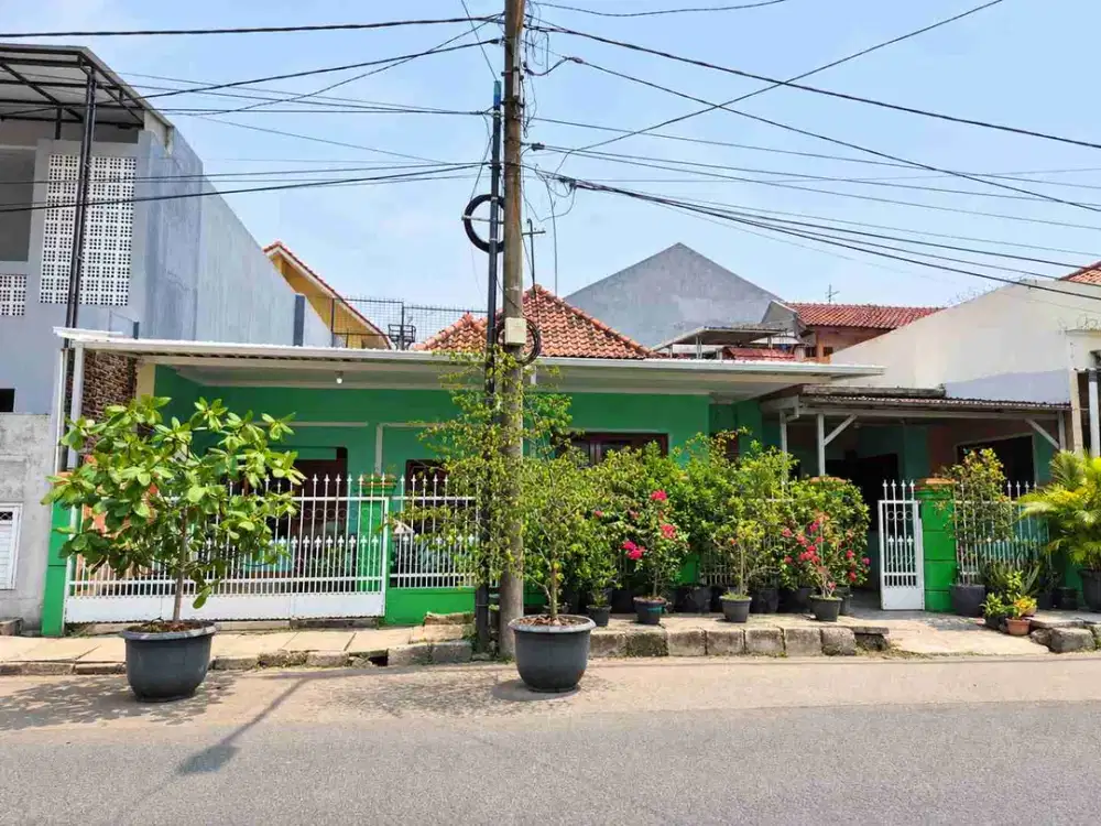 DIJUAL RUMAH STRATEGIS  PASAR ANYAR KOTA TANGERANG