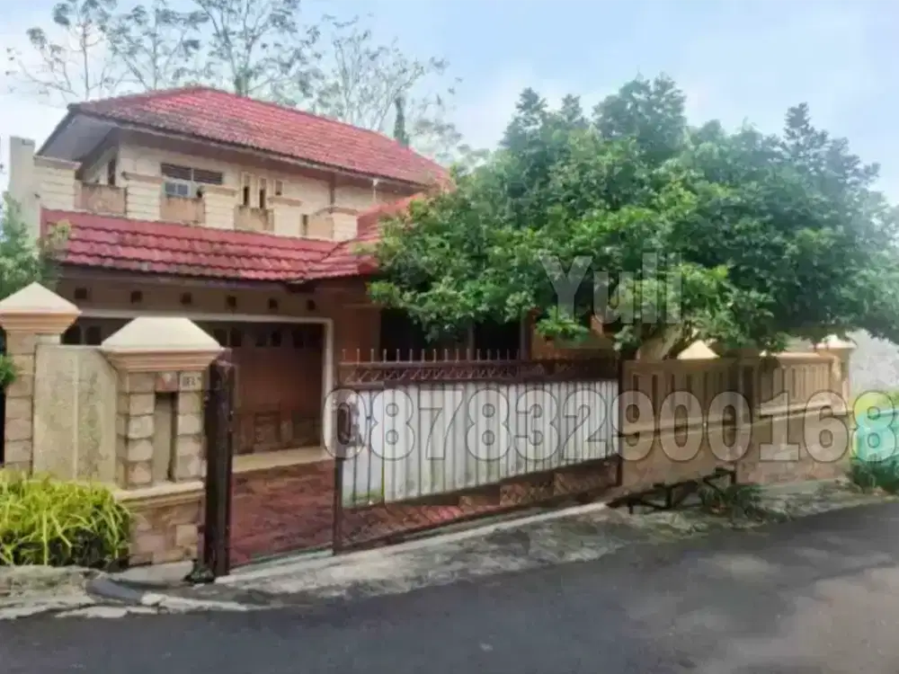 Dijual dan Disewakan Rumah Posisi Hook Tingkat 2.Lantai Siap Pakai di Perumahan Banyumanik, Semarang