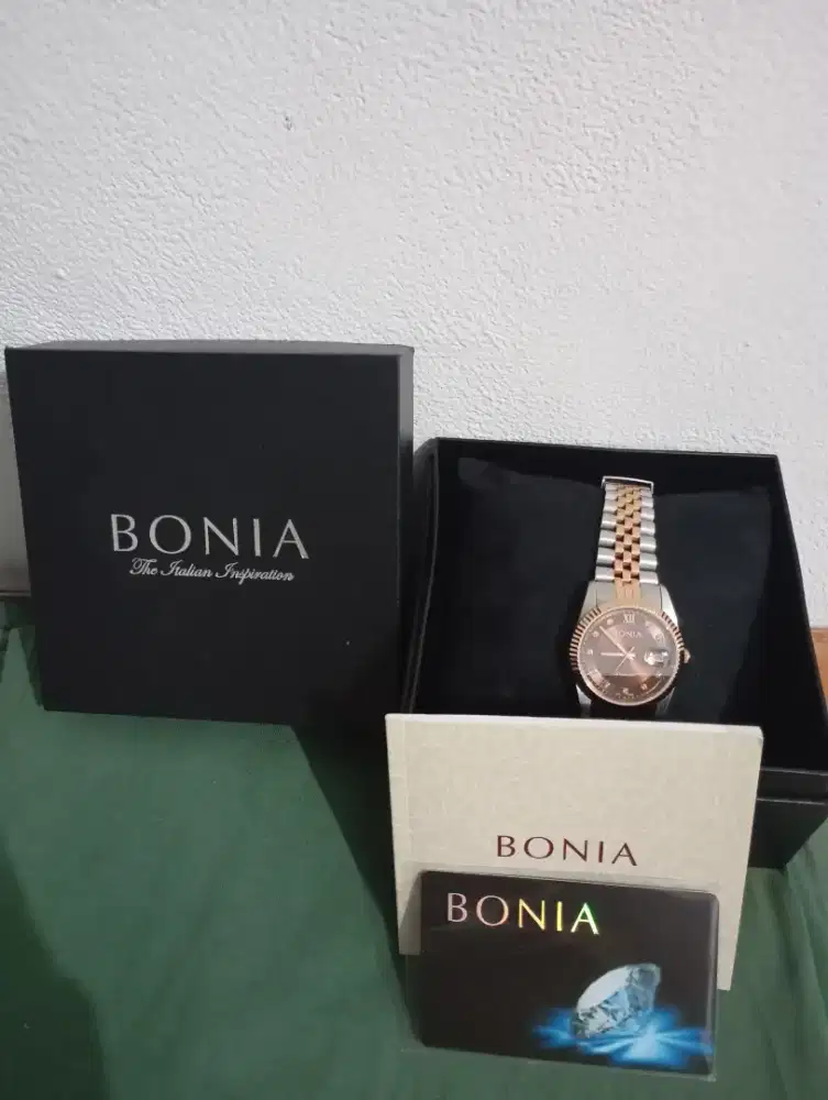 Jam tangan mewah