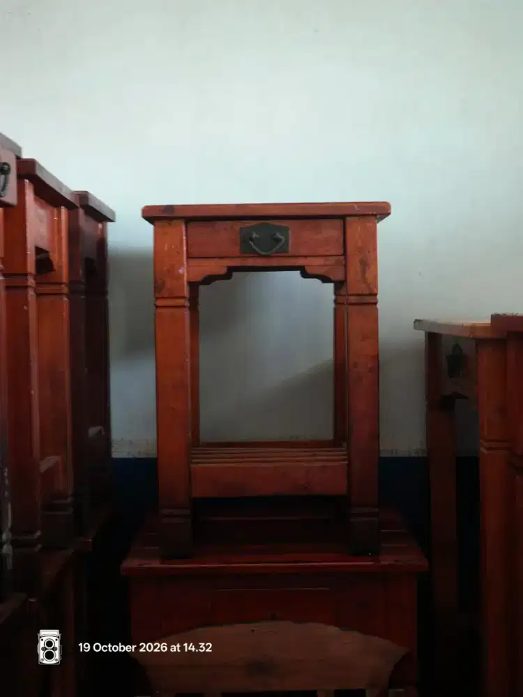 Nakas Laci Kayu Jati