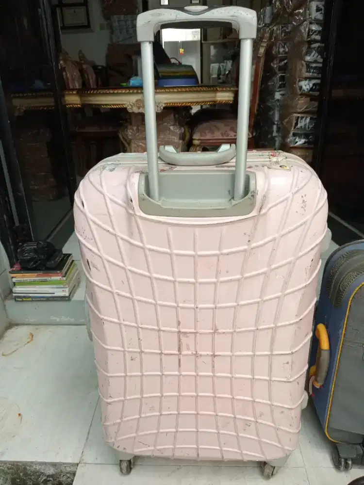 Tas koper merk LOJEL kondisi bekas pakai size 28