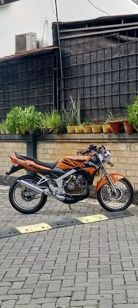Kawasaki Ninja R Convert SS