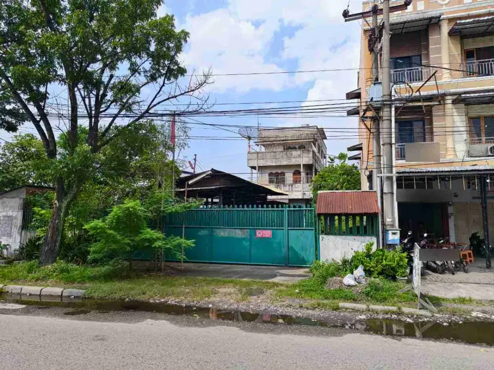 Gudang Yos Sudarso Medan
