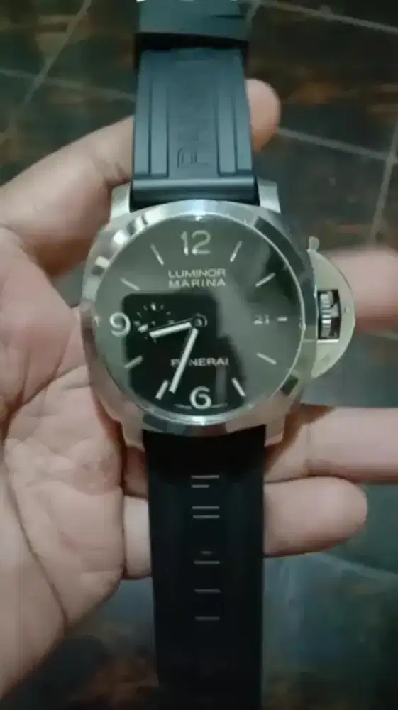 Luminor Panerai Marina Automatic. Mesin Cal.P9000.