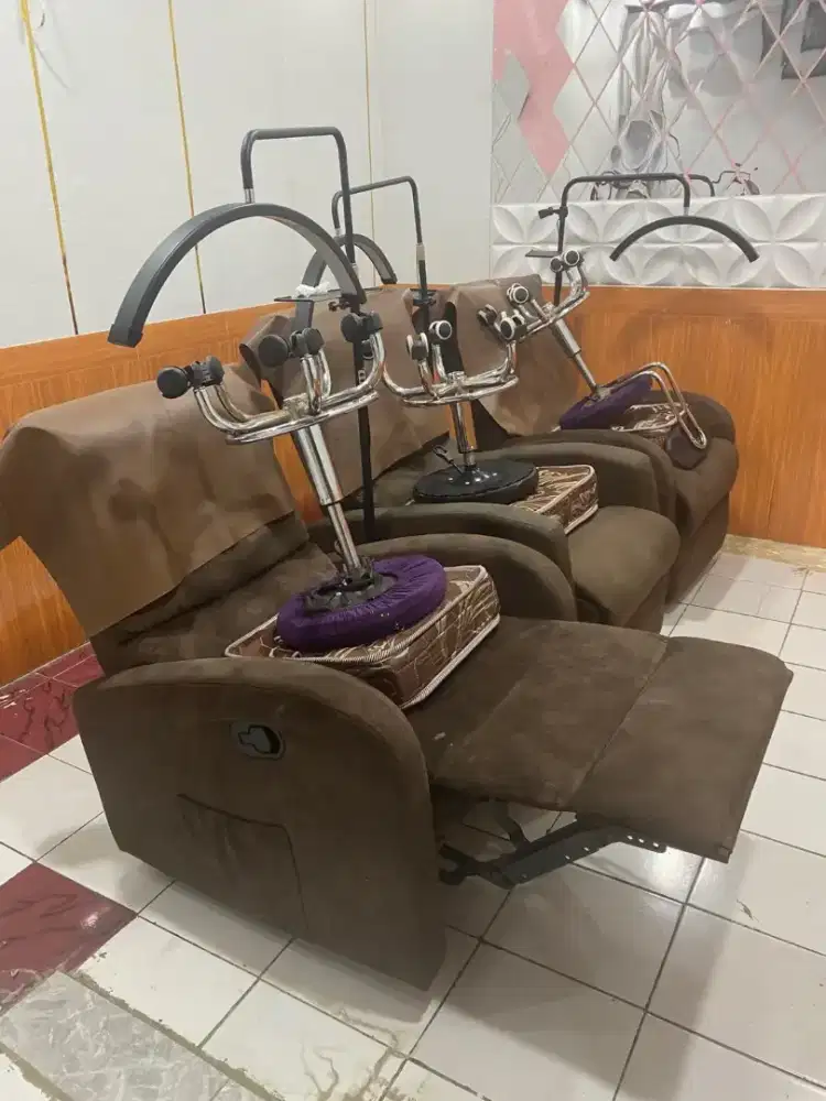Sofa recrainer (satu set sofa,lampu,bantal,bangku)