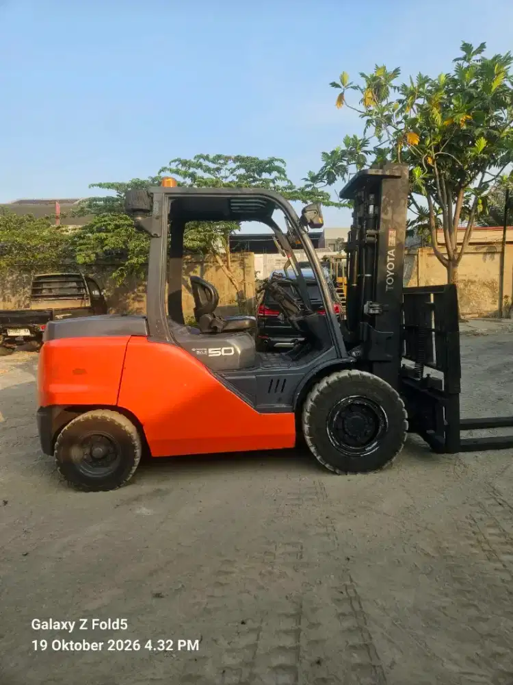 Forklift Toyota 5 ton tahun 2019
