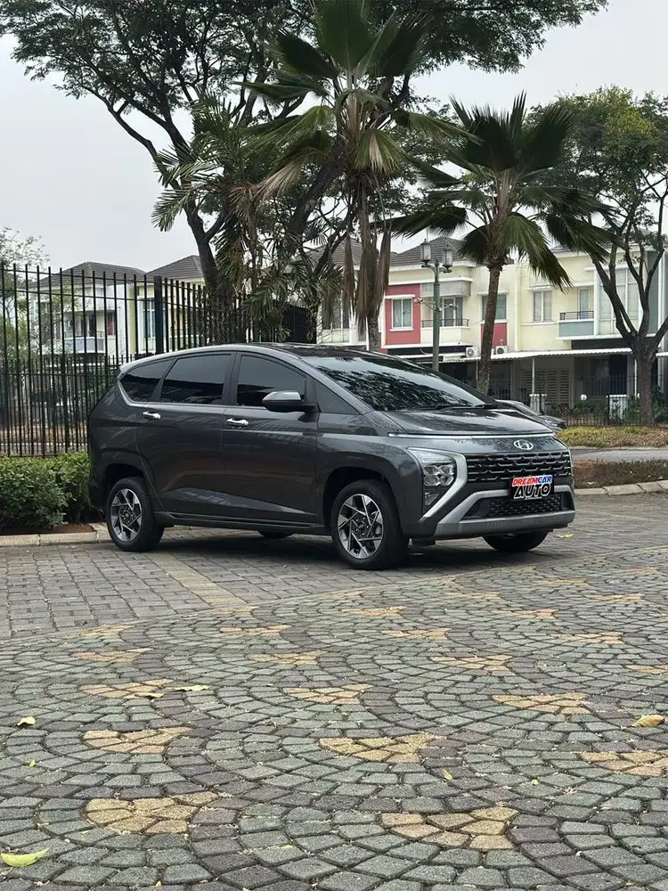 Low Km! Hyundai Stargazer Prime Nik 2024 Grey Non Captain Seat Veloz