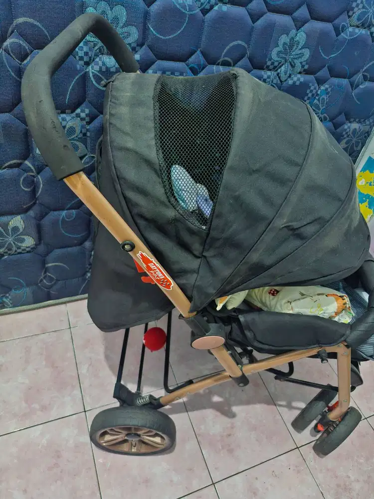 Stroller hitam jumbo