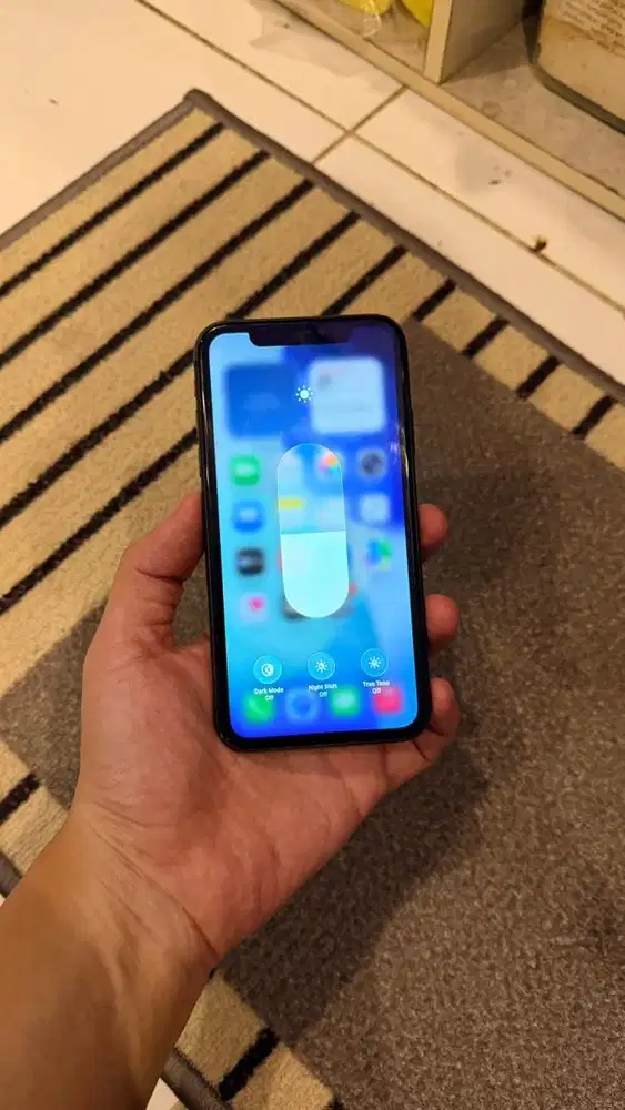 Iphone 11 Black 128GB Terdaftar Hp charger