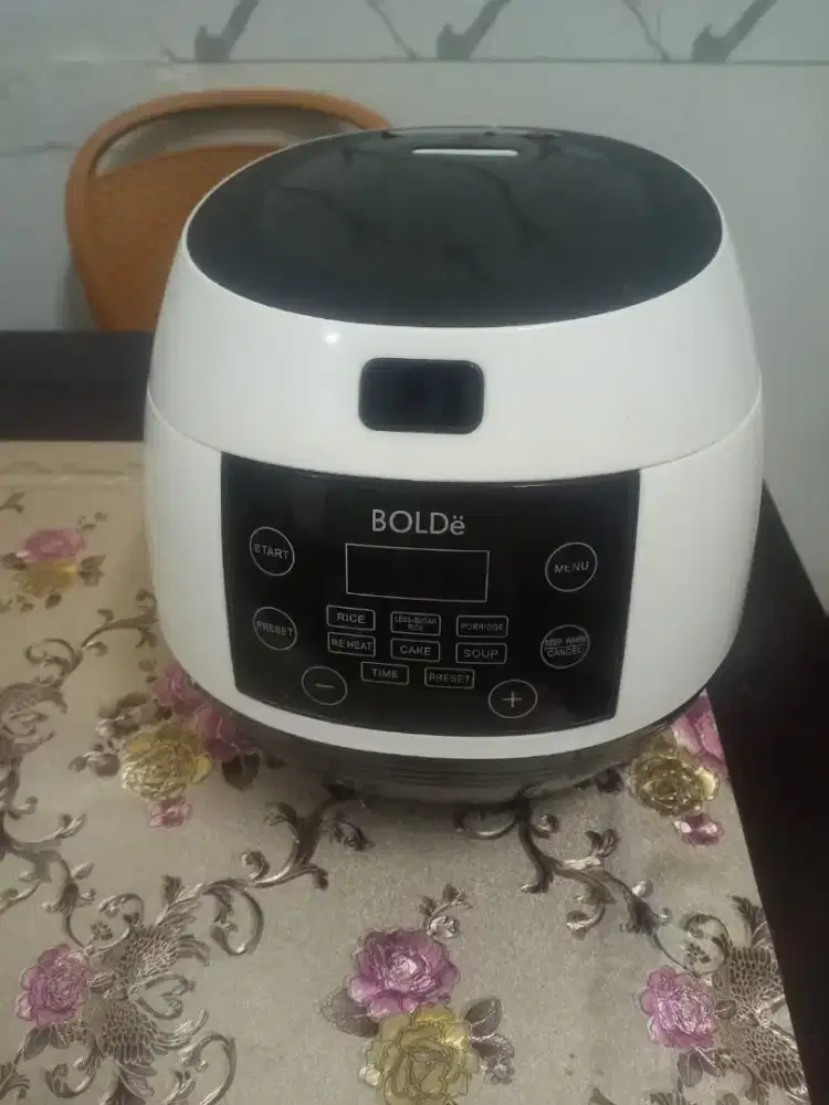 Rice Cooker Digital Bolde