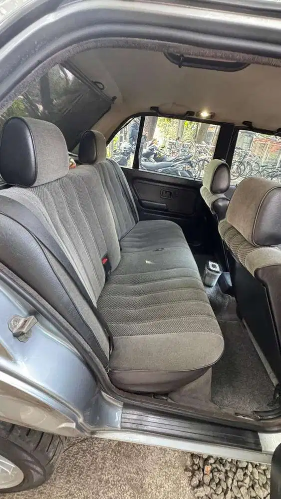 BMW 318i 1990 Bensin