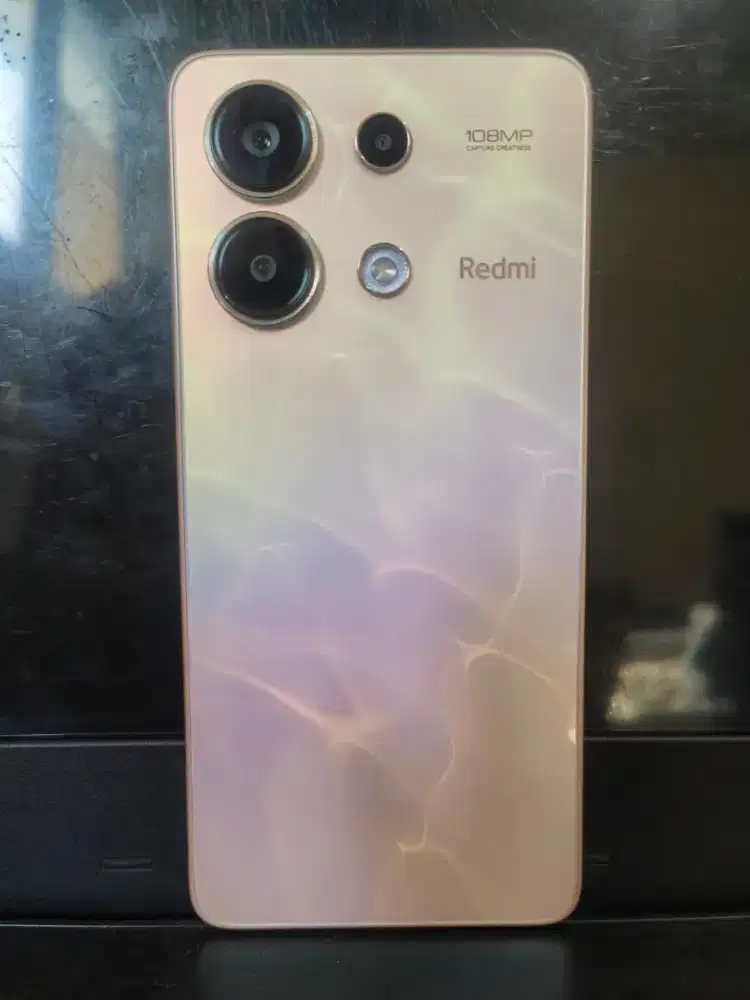 Redmi note 13 8/256 + charger