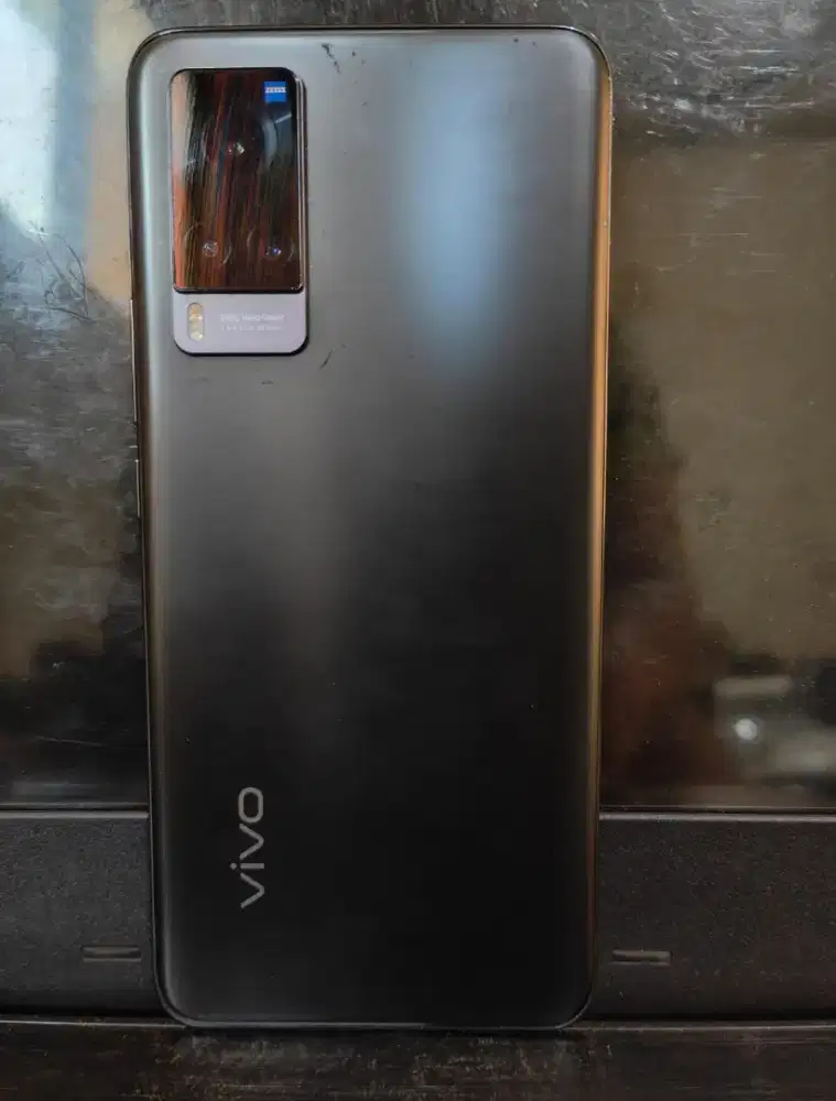Vivo x60 8/128 + charger