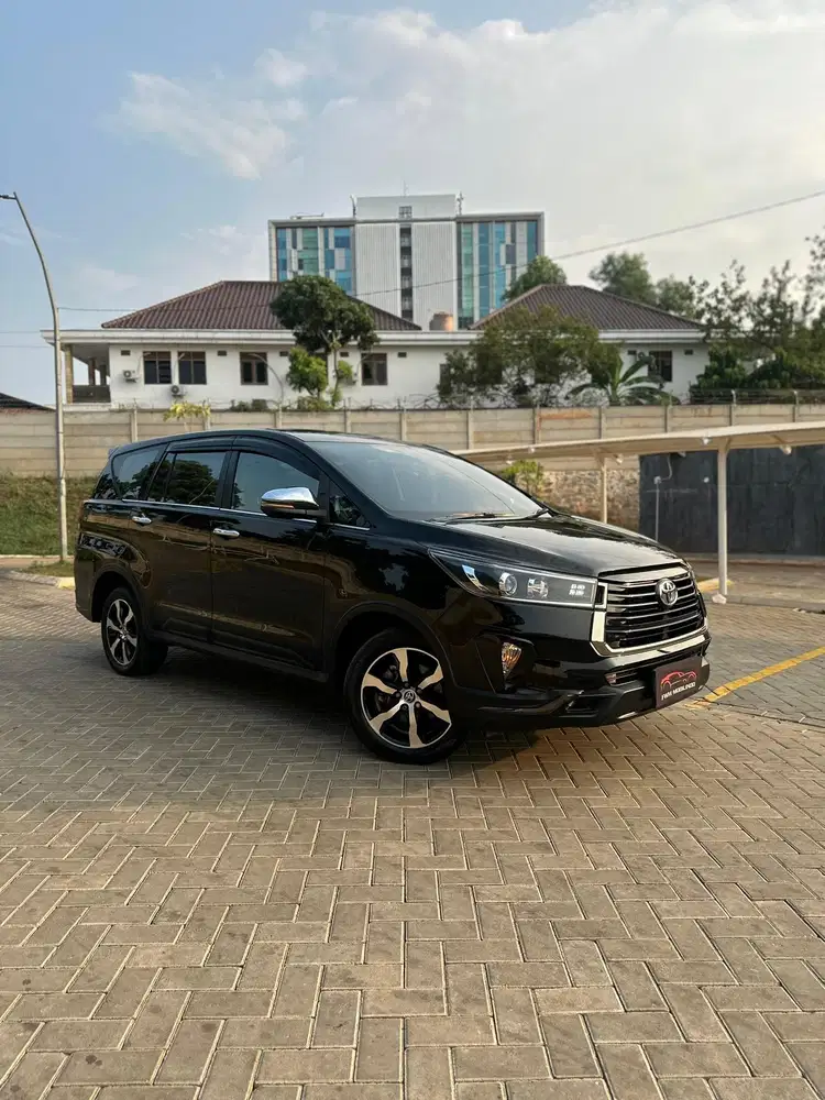 Toyota Innova 2.4 Venturer AT 2022