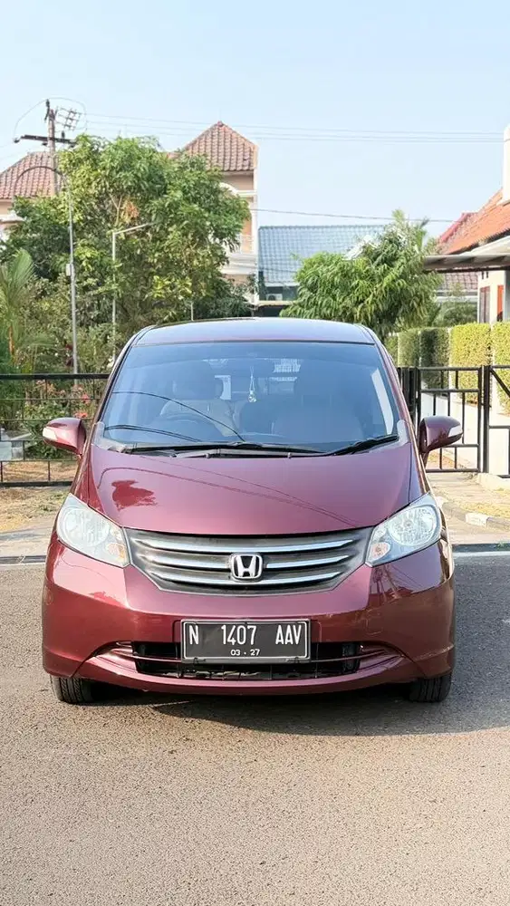 Honda freed E psd 2011