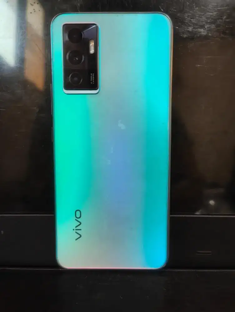 Vivo v23e 8/128 + charger
