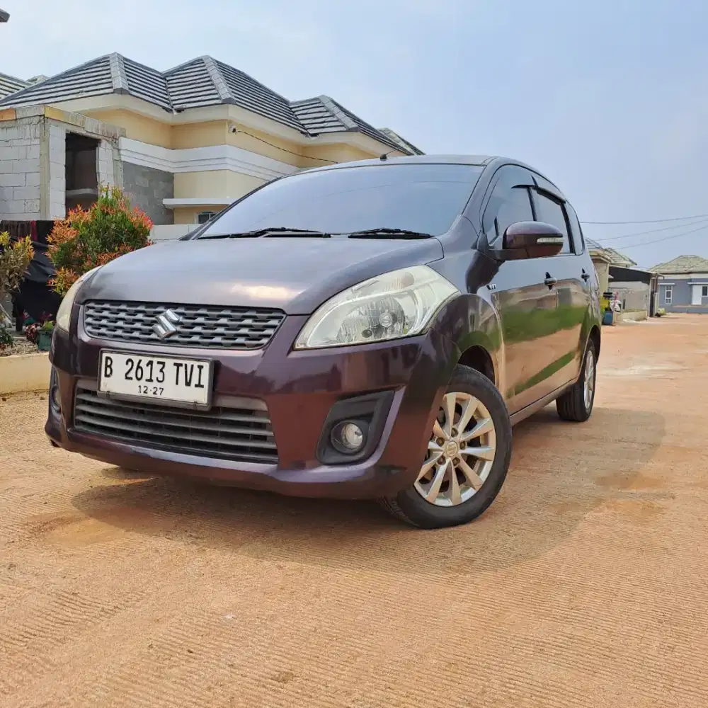 Ertiga 1.4 GX Manual warna burgundy tahun 2012