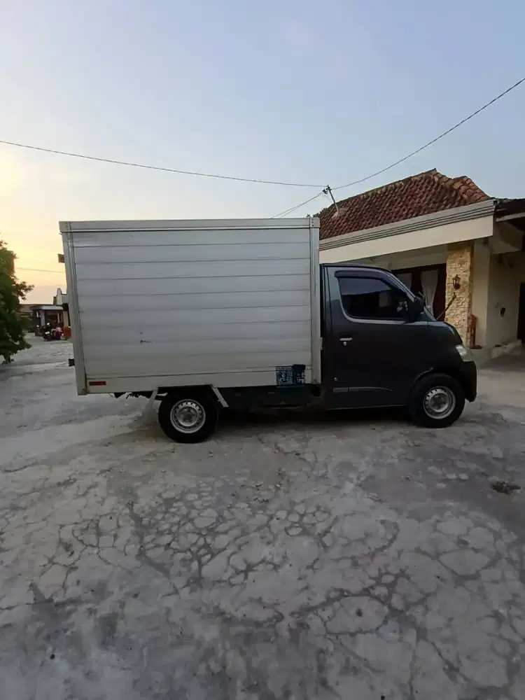 Daihatsu Grand max 2017