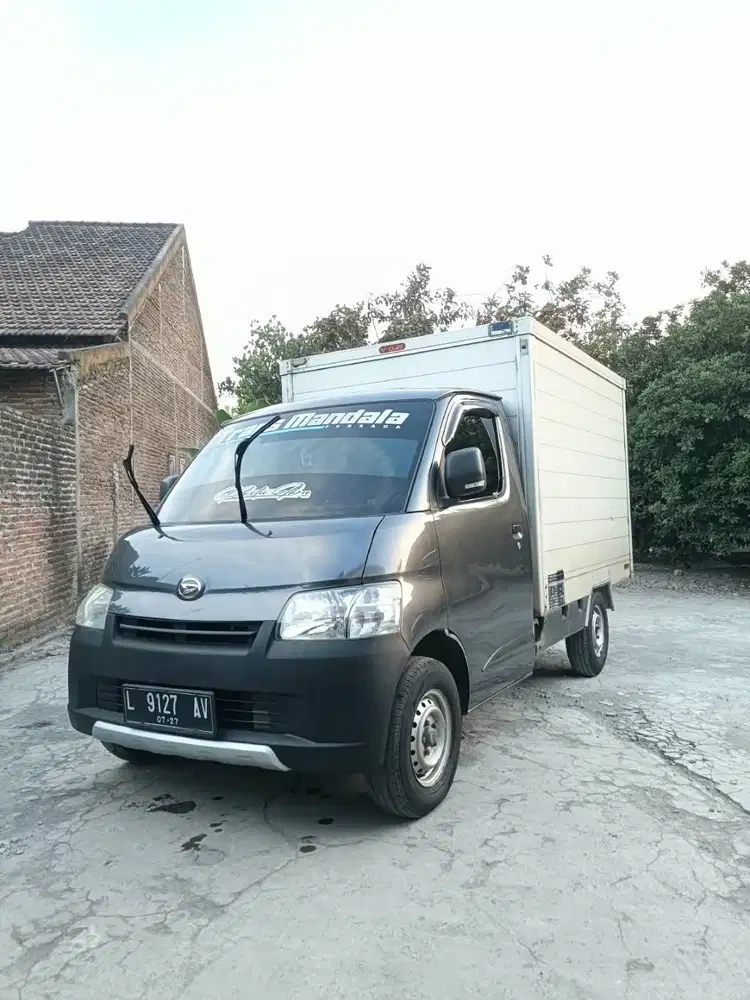 Daihatsu Grand max 2017