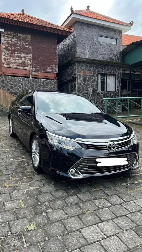 Toyota Camry V 2.5 AT 2015
