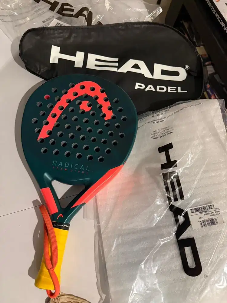 Dijual raket padel HEAD RADICAL TEAM LIGHT.  Mulus seperti baru.