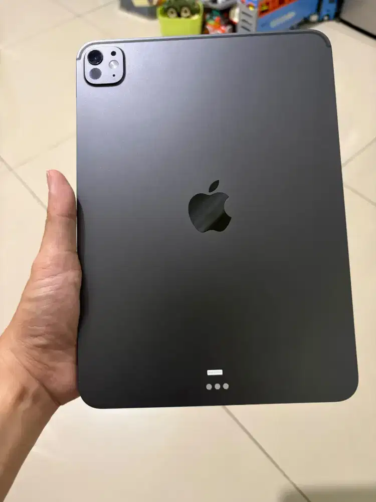 BH100 ipad pro M5 11inch ibox 256 space black WiFi only
