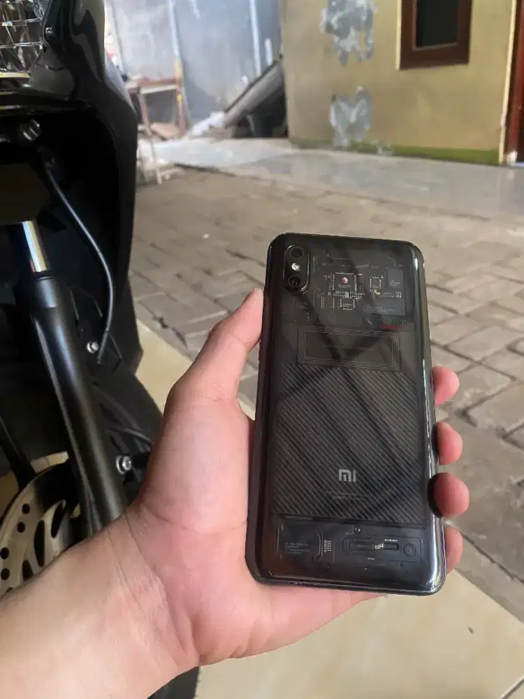 Xiaomi mi 8 pro exploler