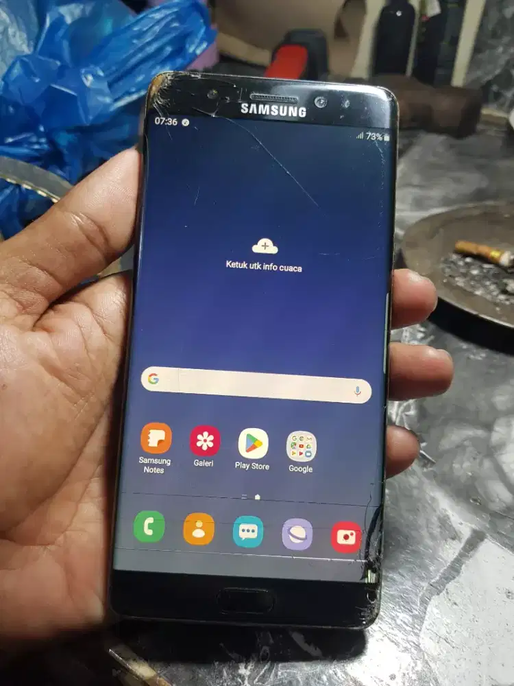 samsung note fe layar lekung