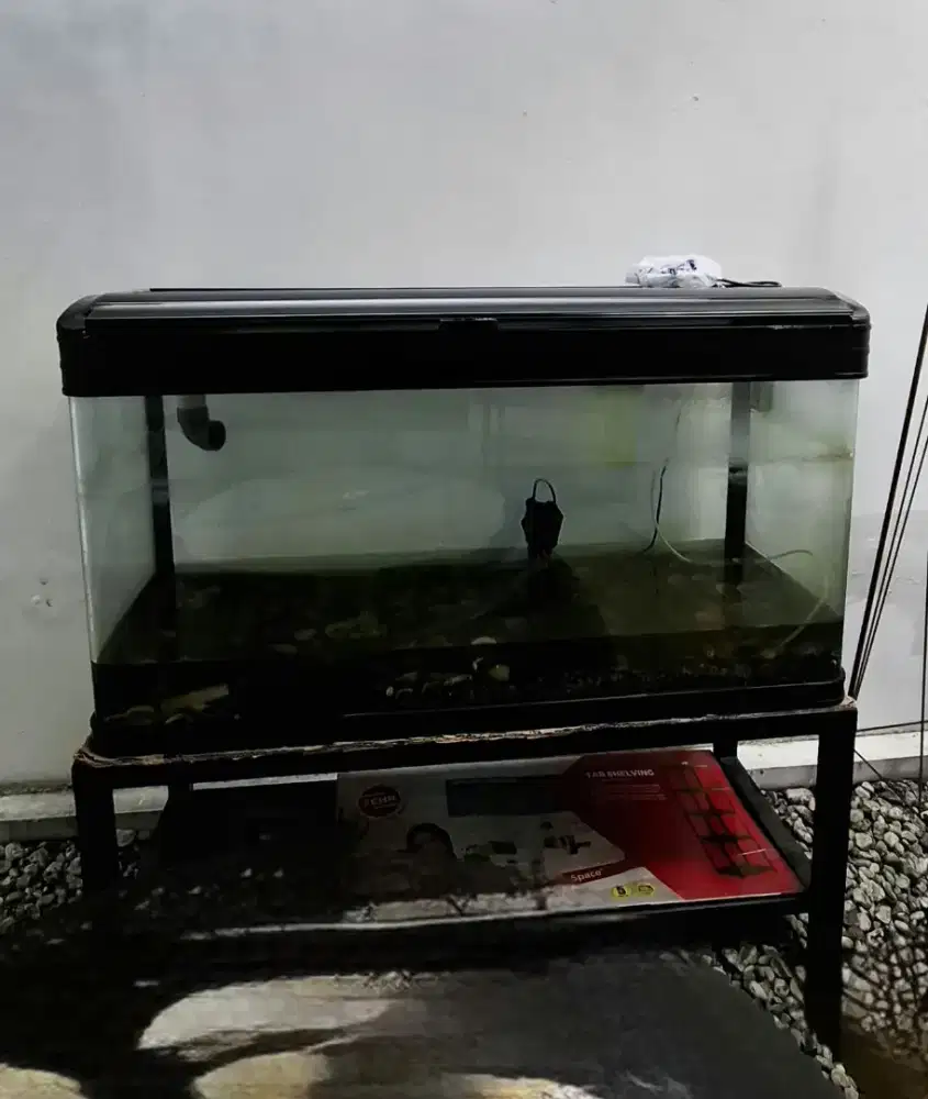 Aguarium lengkung 120 cm