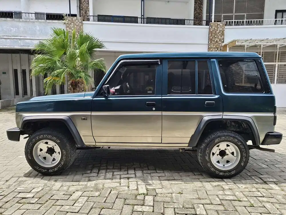 Daihatsu Feroza 1995 Bensin