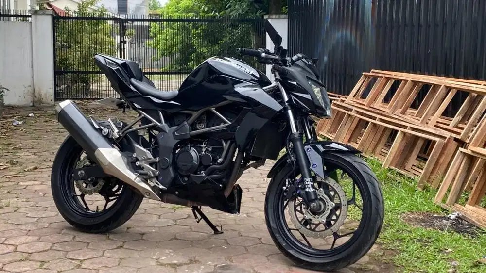 Dijual cepat ninja z250sl kondisi special good looking modif simpel