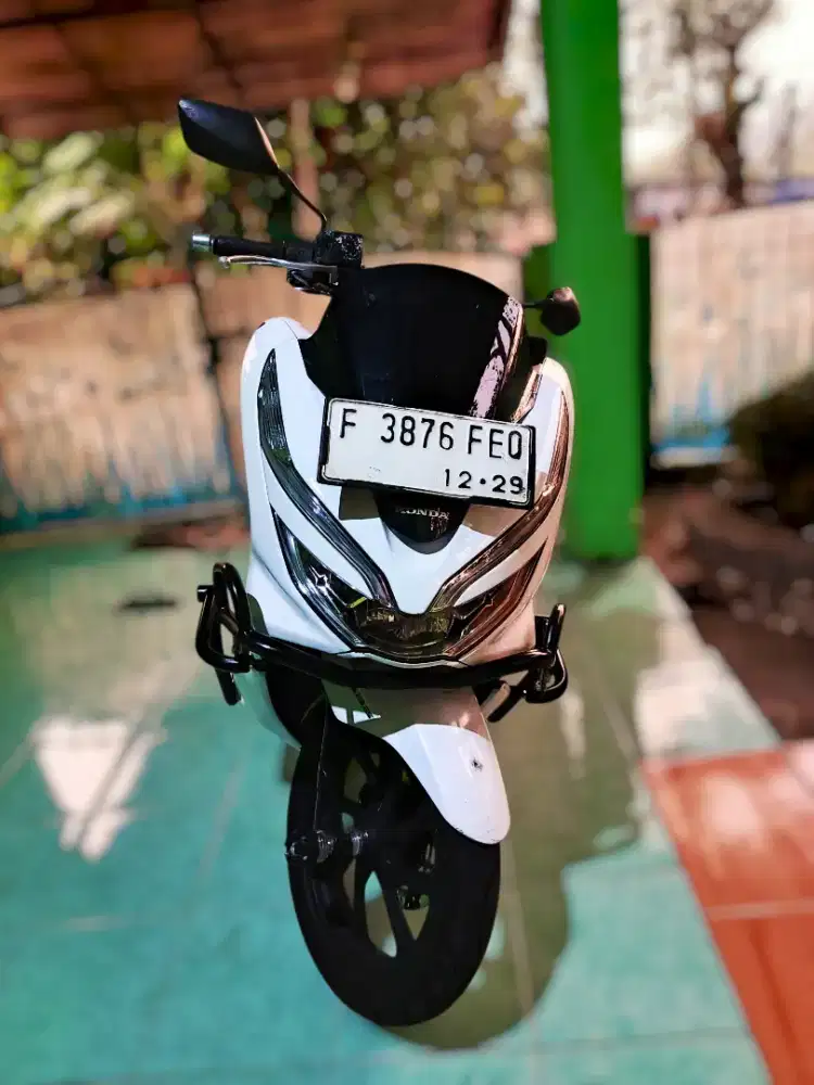 Honda Pcx Putih 2019