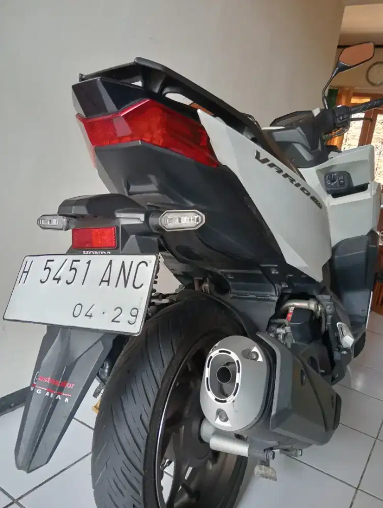 Vario 160 ISS plat Ungaran