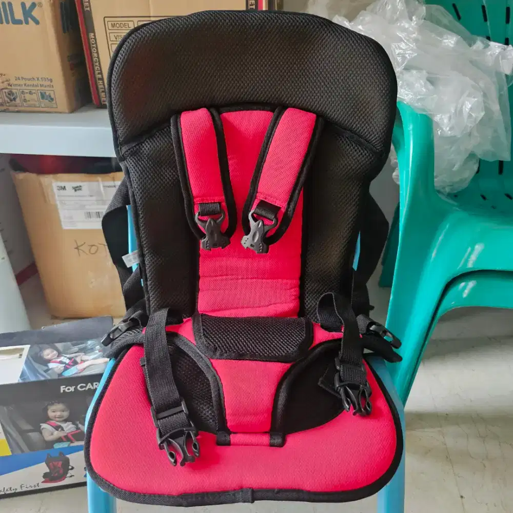 Baby safety cushion portable/kursi mobil anak