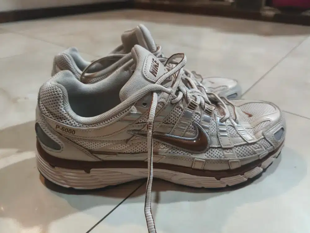 NIKE P6000 LIGHT OREWOOD